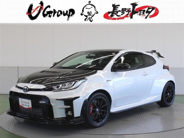 500台限定販売の「GRMNヤリス」サーキットパッケージです。