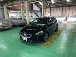 ボルボ V40 D4 ディーゼルターボ ワンオーナー　記録簿3枚　保証書　取説