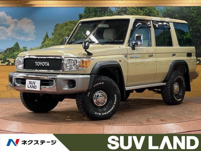 禁煙車　4WD　5MT　バックカメラ　ETC　デフロック