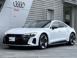 アウディ RS e-tron GT 4WD ヘッドアップディスプレイ　アダプティブク