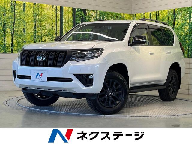 メーカーナビ　全周囲カメラ　サンルーフ　ベージュ革シート　ルーフレール