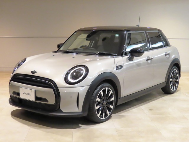 シルバー ハッチバック 5ドア 車両 5ドアハッチバックが好きだ！｜「待ってました！」の反響に