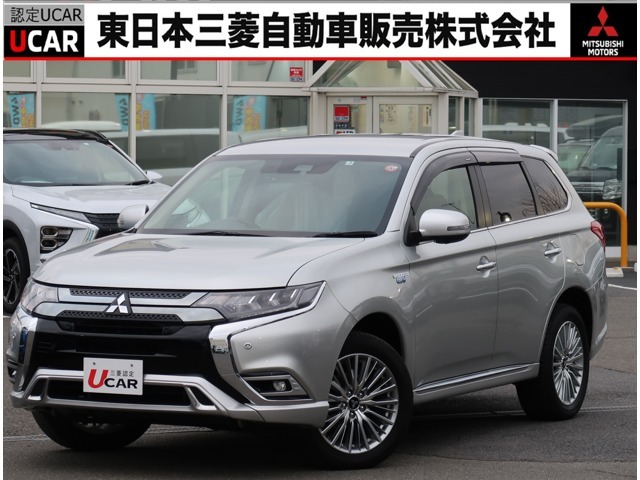 令和3年式　アウトランダーPHEV　Gプラスパッケージ　2，400cc　4WD　5人乗り　電池残容量89パーセント/スマホ連携ナビ/全方位カメラ/ハーフレザーシート/リモートコントローラー/ETC