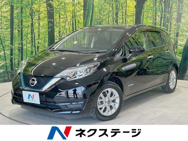 全周囲カメラ　衝突被害軽減システム　禁煙車　ドラレコ　コーナーセンサー