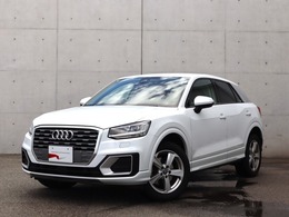 アウディ Q2 30 TFSI スポーツ サイドアシスト　リヤカメラ　電動リヤ