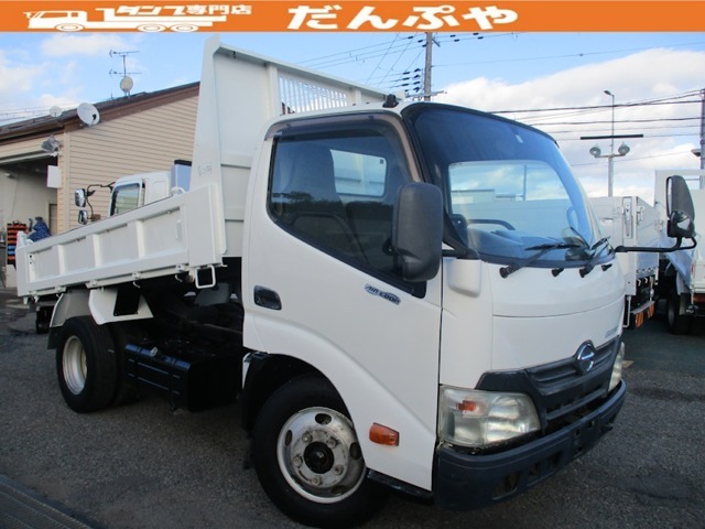 型式：SKG-XZU620T　　原動機：N04C　　総重量：6025kg　　　排気量：4000cc