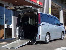 トヨタ ノア 2.0 X ウェルキャブ スロープタイプI 車いす2脚仕様車 車検 2年付　トヨタセーフティセンス