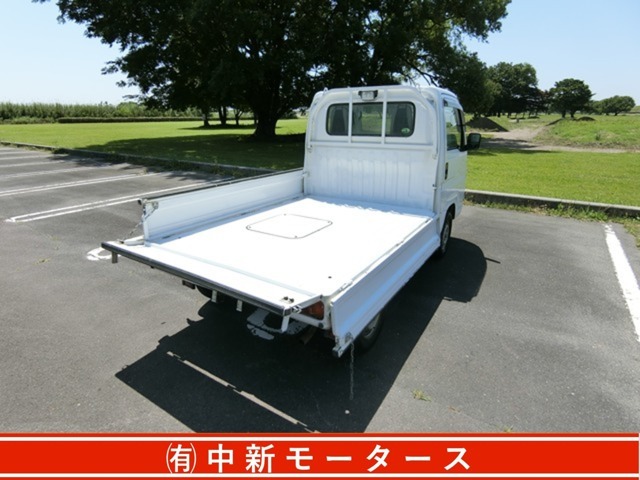 人も荷物も楽々！！雪道安全4WD！！