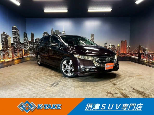 （禁煙車）（3列シート）（黒半革）（メーカーHDDナビ）（バックカメラ）（クルコン）（HIDヘッドライト）（オートライト）（パドルシフト）（フロントフォグライト）（フルフラット）（純正18インチAW）