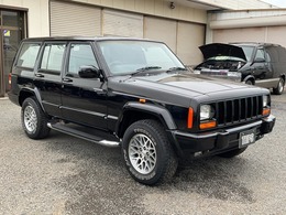 ジープ チェロキー スポーツ 4WD 1＆3ナンバー全塗装済天張り張替済み