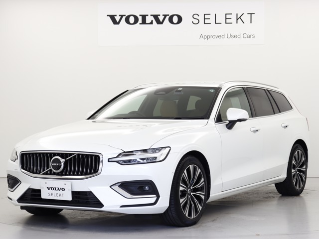 2023モデル V60 B4 アルティメット クリスタルホワイトパール内装アンバーレザー Googleナビ ETC 入荷♪