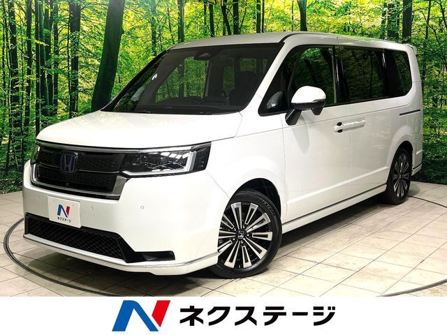 両側電動ドア　純正SDナビ　全周囲カメラ　衝突被害軽減システム
