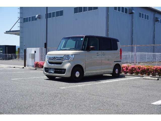 総額表示の諸費用は、岡山県内での登録費用で計算しております。県外のお客様においては別途、登録費用、陸送費用が必要になります。