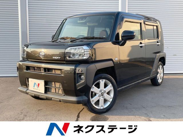 4WD　SDナビ　バックカメラ　衝突被害軽減システム　禁煙車　スマートキ