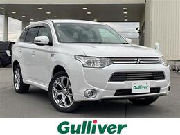 三菱 アウトランダーPHEV 2.0 G セーフティパッケージ 4WD ワンオーナー/e-Assist/ナビ/クルコン/半革