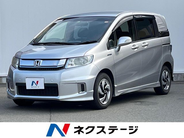 両側電動ドア　純正SDナビ　バックカメラ　100V電源　禁煙車
