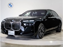 BMW i7 M70 xドライブ 4WD 弊社デモカー セレクトPKG リアコンフォー