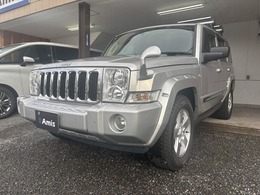 ジープ コマンダー リミテッド 5.7 HEMI 4WD 社外ナビ　アルミ