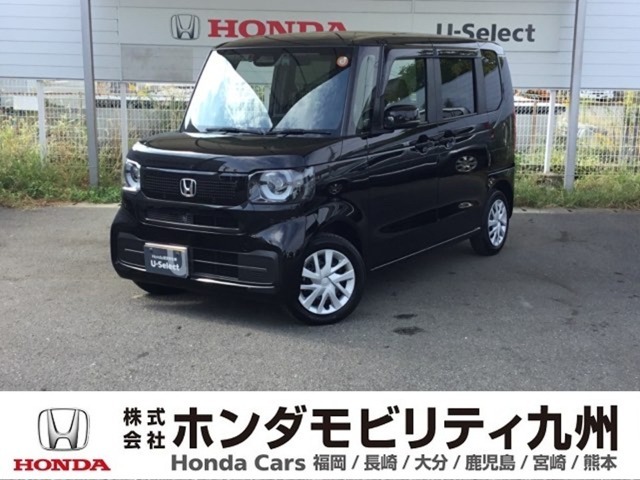N-BOXが入庫しました。人気の軽自動車　ホンダのNシリーズ。　この車は、当社の展示・試乗車として使用していた車です。走行も少なく、装備も充実しています。