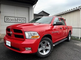 ダッジ ラムトラック RAM1500　エクスプレス　新車並行車 クルーキャブ　2WD　5.7HEMI　定員6名