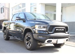 ダッジ ラムトラック 1500　REBEL　クルーキャブ　5.7L V8　4WD エアサス パノラマルーフ　12inchモニター