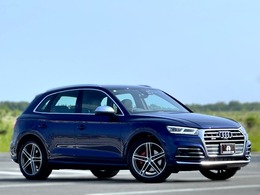 アウディ SQ5 3.0 4WD OPナッパ革　Vコクピット　マトリクス
