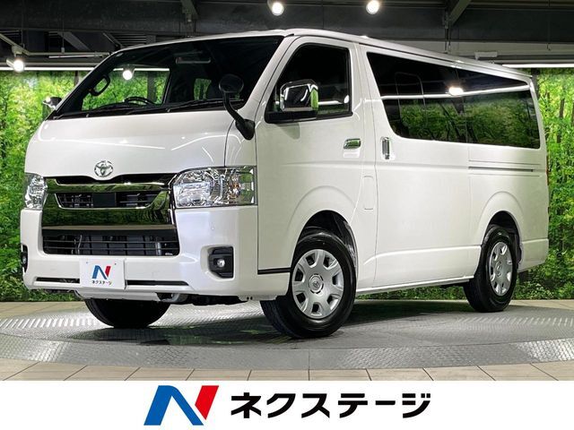 禁煙車　プリクラッシュセーフティ　コーナーセンサー　スマートキー　LED