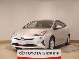トヨタ プリウス 1.8 S E-Four 4WD メモリーナビ・バックモニター付