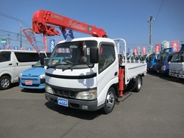 日野自動車 デュトロ 積載2000kg-UNIC3段・フックイン 