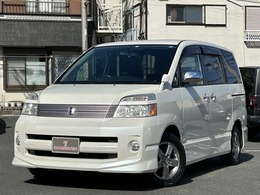 トヨタ ヴォクシー 2.0 Z 煌 サイドリフトアップシート/ナビ/Bカメラ