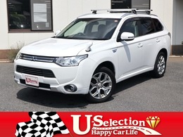 三菱 アウトランダーPHEV 2.0 G セーフティパッケージ 4WD /SDナビ/CD＆DVDビデオ再生/ミュージックサ