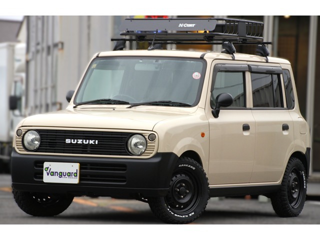結局いくらで乗れるの？そんな思いをした事ありませんか？当社では分かりやすさをモットーに全車総額表示を実施しています。総額とは乗出すまでの費用（車検・名義変更・法定費用・代行手数料）を全て含めた金額です