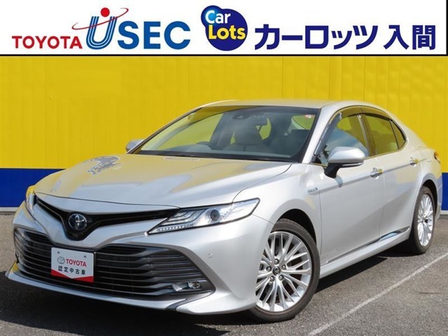 装備充実のハイブリッドセダン「カムリ」☆