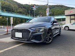 アウディ A3スポーツバック 40 TFSI クワトロ Sライン 4WD 