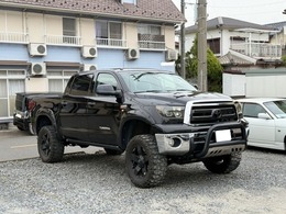 米国トヨタ タンドラ クルーマックス　SR5 