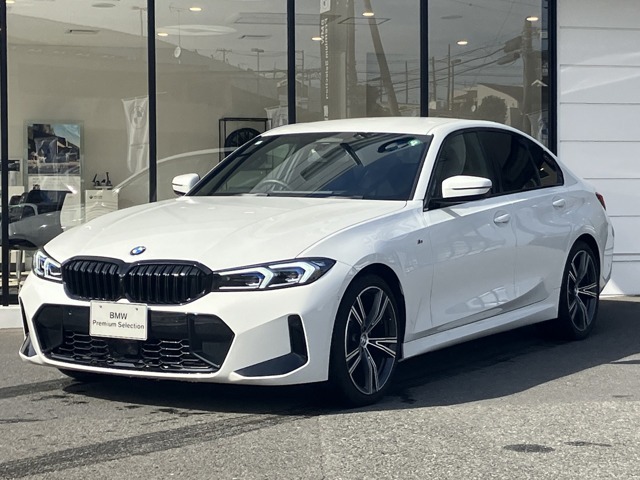 国道1号線に沿い横浜市営地下鉄「三ッ沢上町駅」から徒歩約10分。 BMW Premium Selection 横浜三ッ沢店 / 〒240-0062神奈川県横浜市保土ヶ谷区岡沢町322-3/TEL：045-612-8488