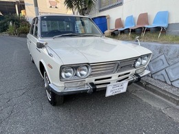 日産 ローレル 1800 