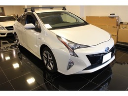 トヨタ プリウス 1.8 A プレミアム ツーリングセレクション E-Four 4WD アルパインフローティングナビ