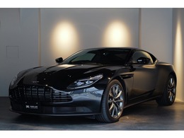 アストンマーティン DB11 5.2 オールブラック　レッドステッチ　シートヒ