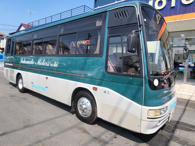 当店の車両は支払総額を表示しております。お車選びは支払総額でお選びください！遠方納車の場合などは別途料金が掛かりますので、お問い合わせください。