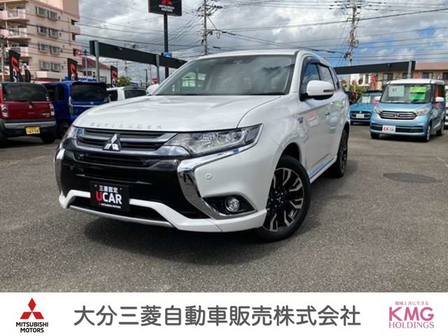 本体写真　アウトランダーPHEV　Gナビパッケージ