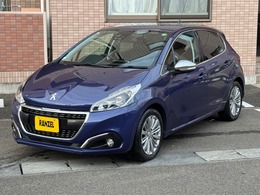プジョー 208 アリュール 禁煙車ナビTV走行8700km