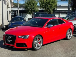 アウディ RS5 4.2 4WD 後期モデル　カーボンパッケージ　4WD　バ