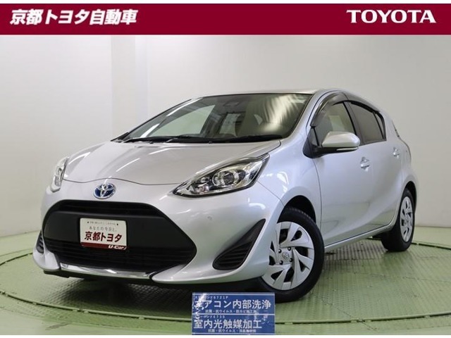 低燃費で見た目がスタイリッシュな【アクア】。小回りがきいて運転しやすく、お買い物からレジャーまで幅広い用途に活躍してくれます。