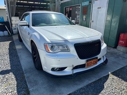 クライスラー 300 SRT8 6.4HEMI 