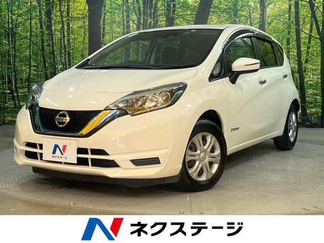 純正ナビ　衝突被害軽減システム　禁煙車　ETC