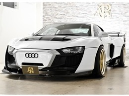 アウディ R8 4.2 FSI クワトロ 4WD 構造変更済 オーダーメイド車両