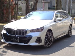 R6　BMW　BMW　i5　ツーリング