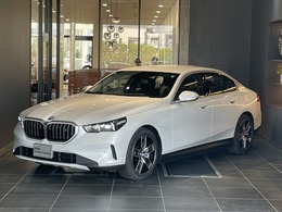 BMW i5 eドライブ40 エクセレンス 正規認定中古車　全国正規ディーラー保証付