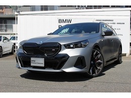 BMW i5ツーリング M60 xドライブ 4WD フローズングレー　21インチアルミホイール